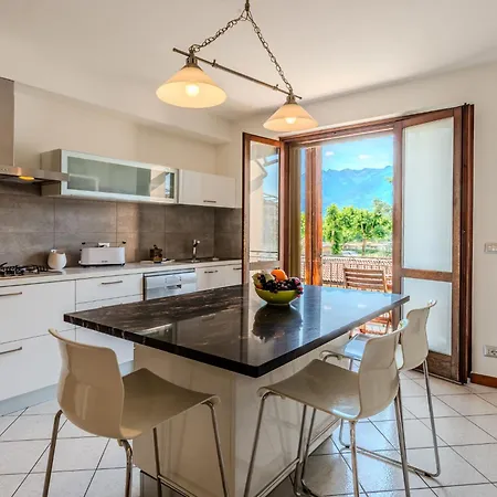 Legnone By Interhome Apartamento